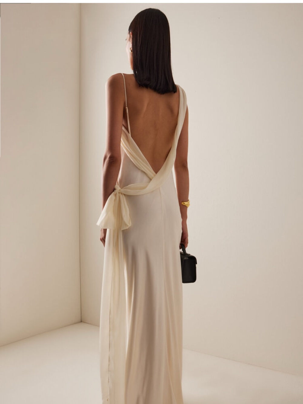 Helena Chiffon Detailed Satin Gown - Picture 3 of 6